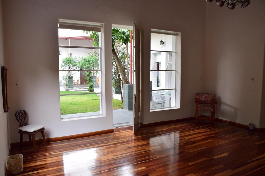 Отель La Casa De Las Magnolias Coyoacan Экстерьер фото