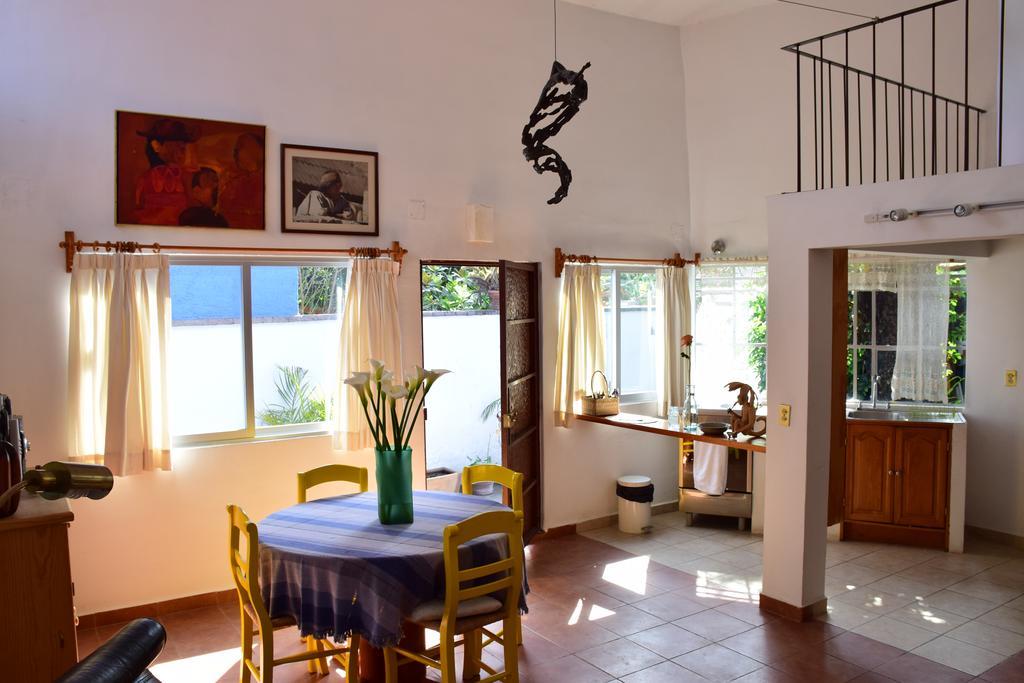 Отель La Casa De Las Magnolias Coyoacan Экстерьер фото